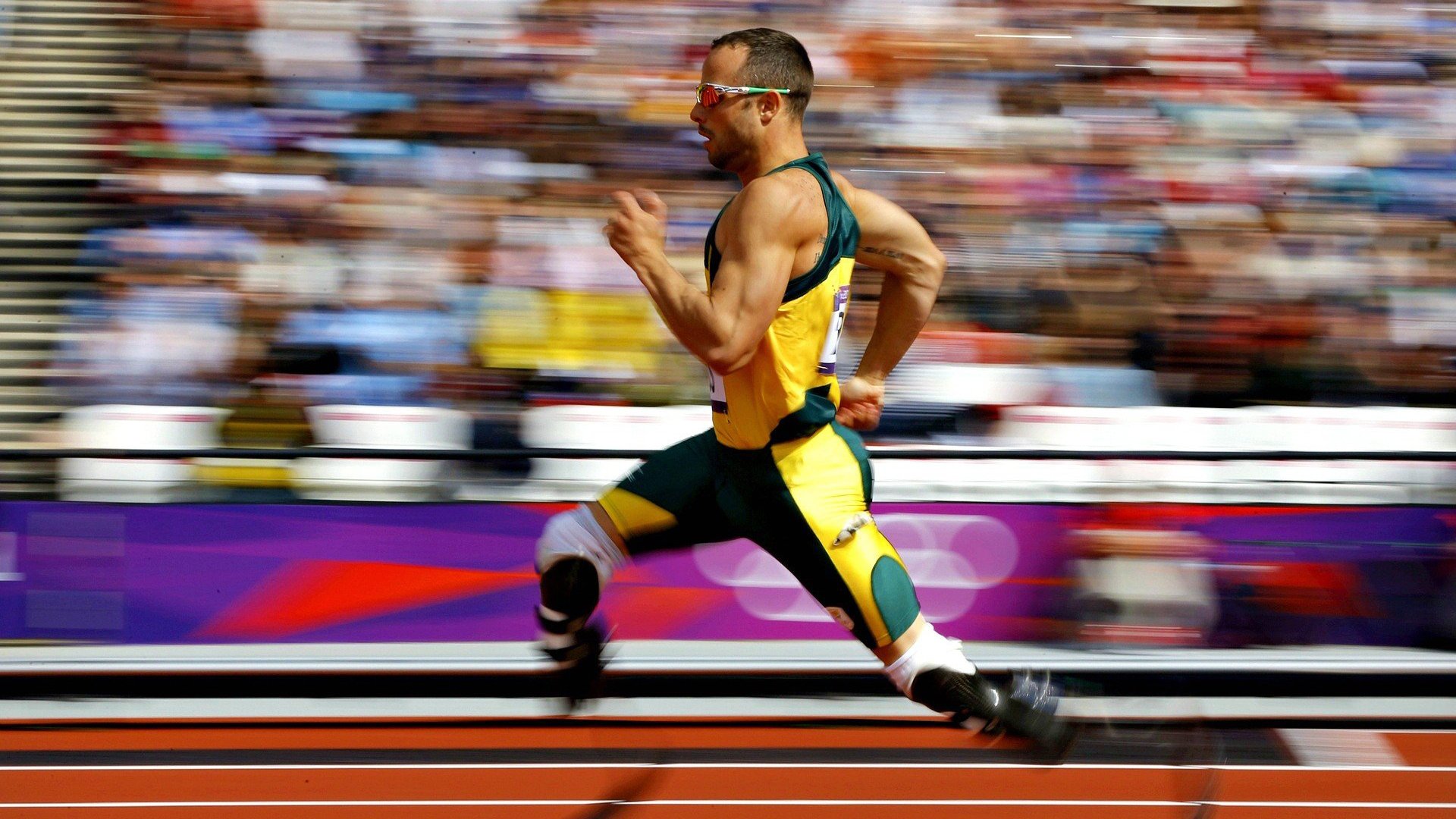 《电竞产业链中的“隐形冠军”：品牌与内容生产者》，电竞行业产品分析